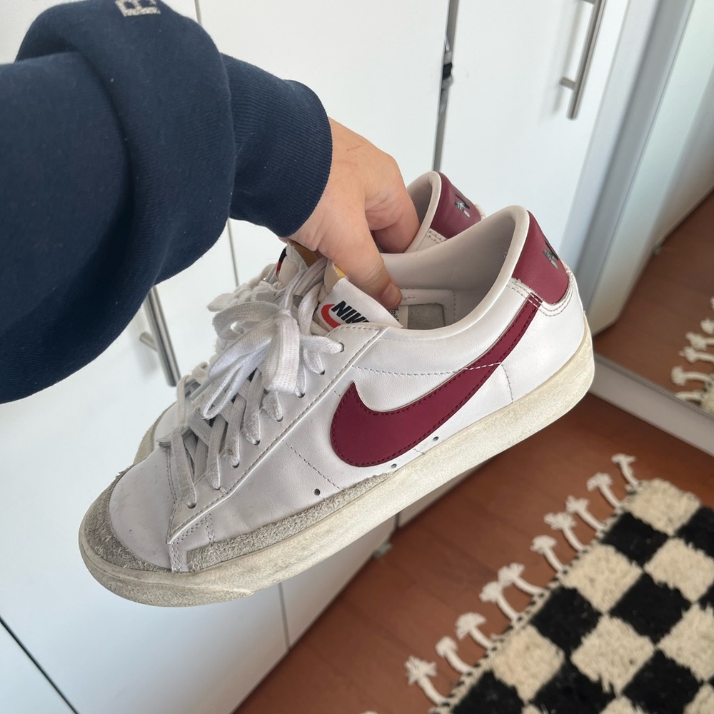 Nike blazer low - size 8